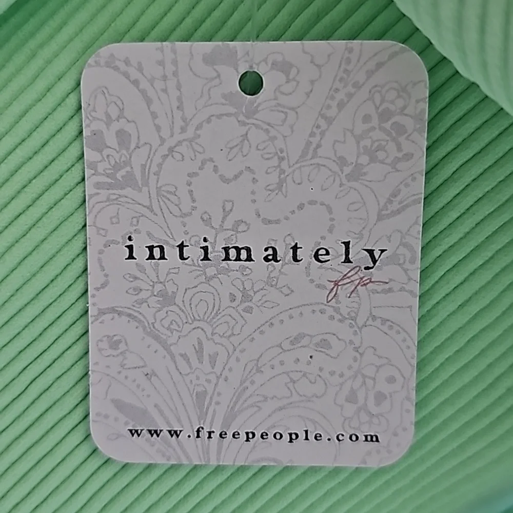 Intimately Free people - Picture 7 of 7